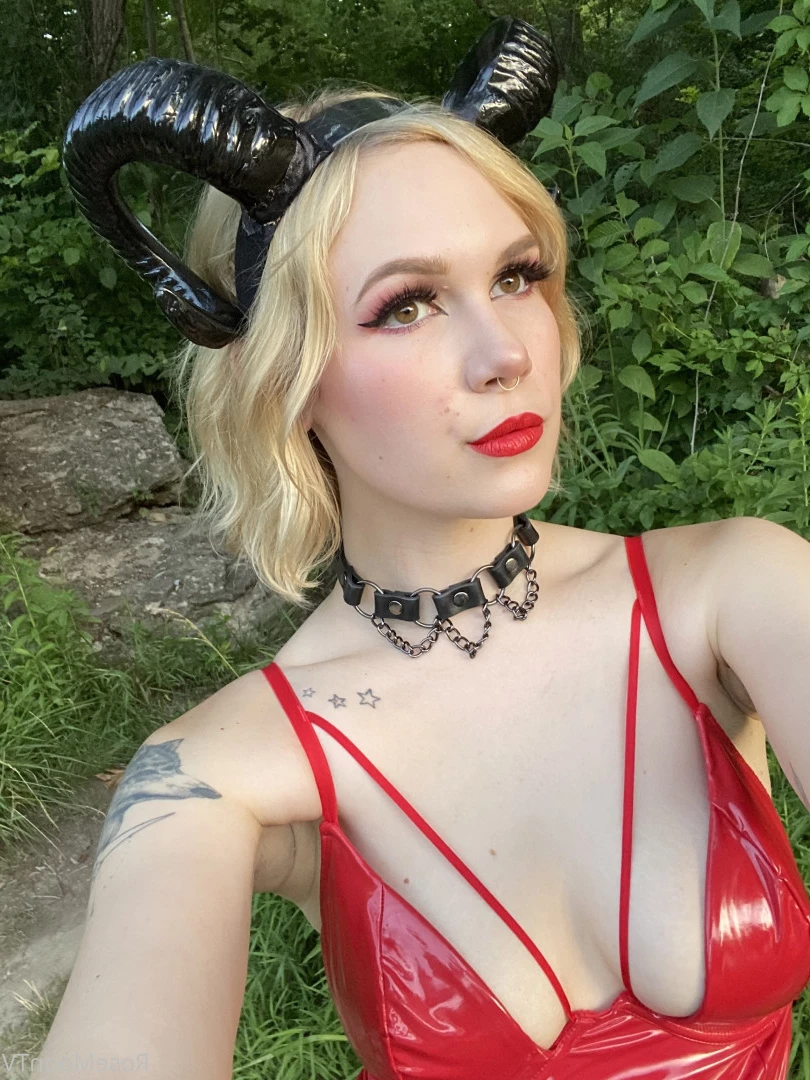 Rose Moon [ rosemoontv ] Onlyfans leaked photo 9307413 on Hotleaks.tv