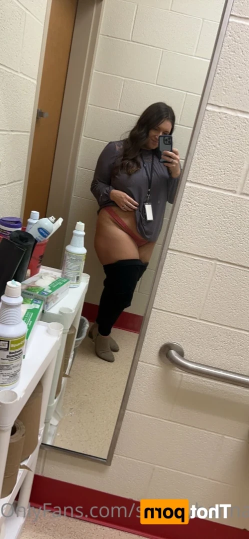 Hannah [ simplyhannahh ] Onlyfans leaked photo 11884543 on Hotleaks.tv