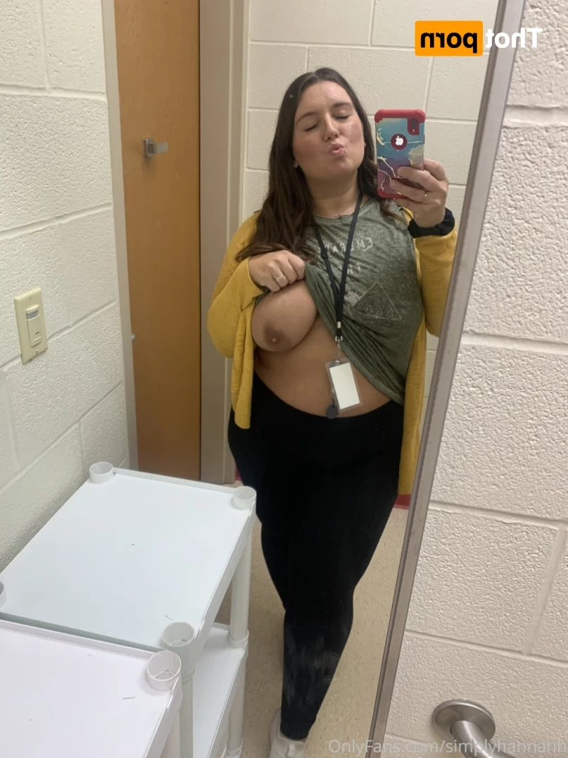 Hannah [ simplyhannahh ] Onlyfans leaked photo 13236922 on Hotleaks.tv
