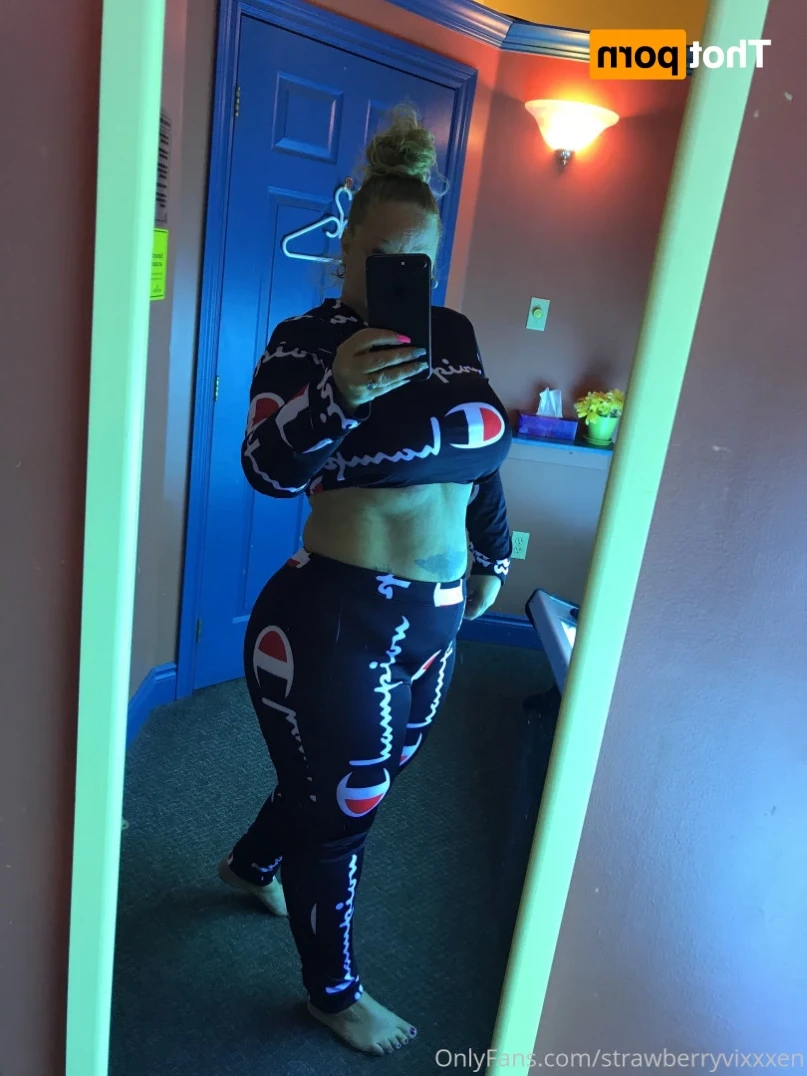 strawberryvixxxen Onlyfans leaked photo 14945324 on Hotleaks.tv