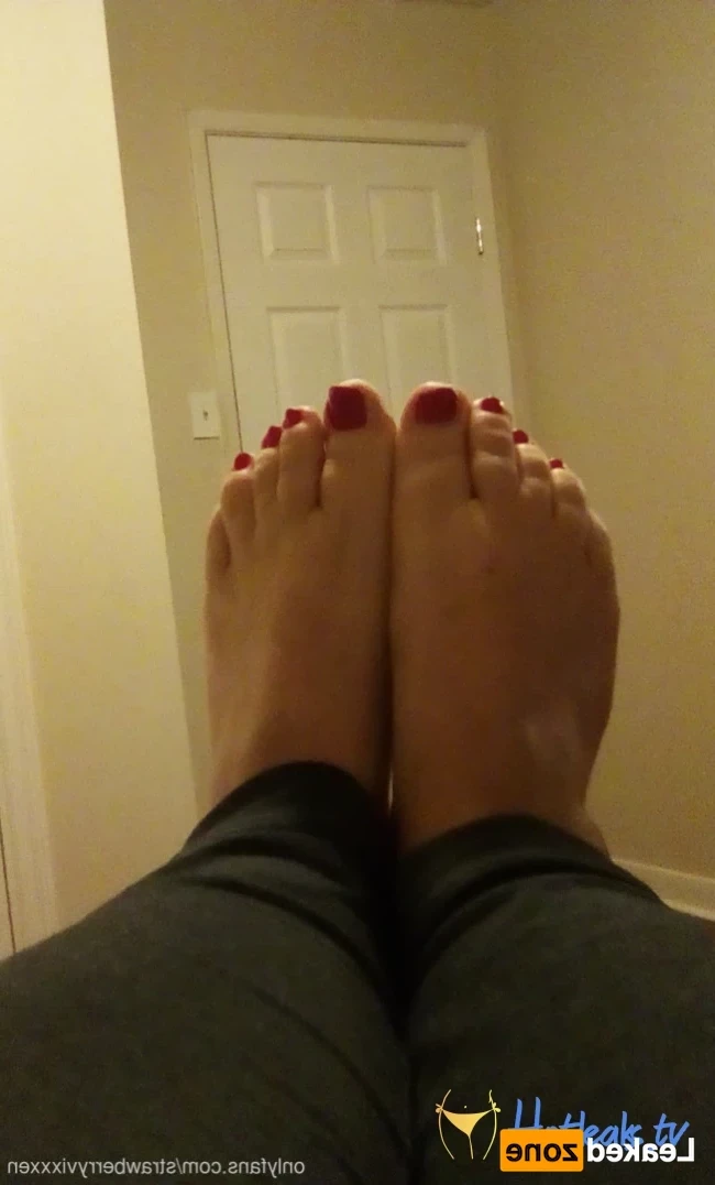 strawberryvixxxen Onlyfans leaked photo 14974825 on Hotleaks.tv