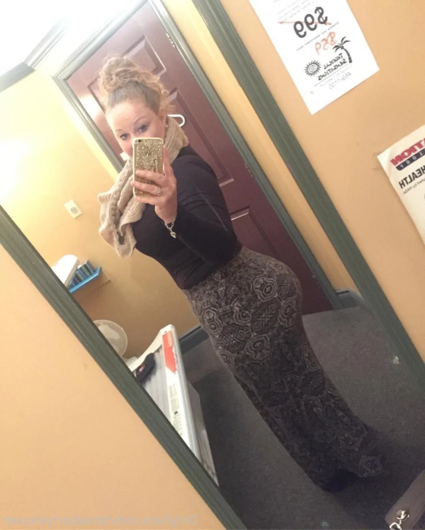 strawberryvixxxen Onlyfans leaked photo 15045281 on Hotleaks.tv