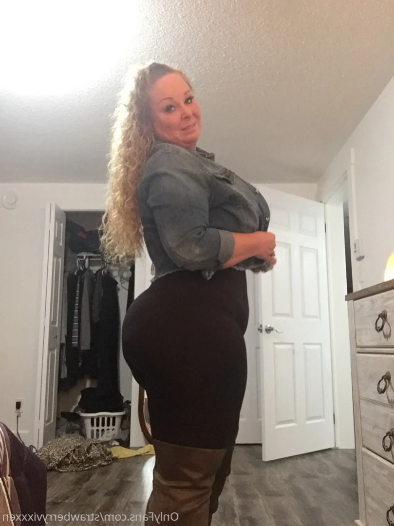strawberryvixxxen Onlyfans leaked photo 16140667 on Hotleaks.tv