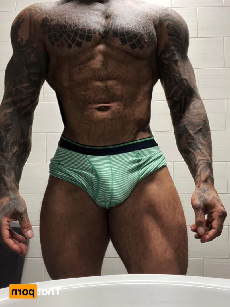 thebritishbeastxxl Onlyfans leaked photo 14840514 on Hotleaks.tv