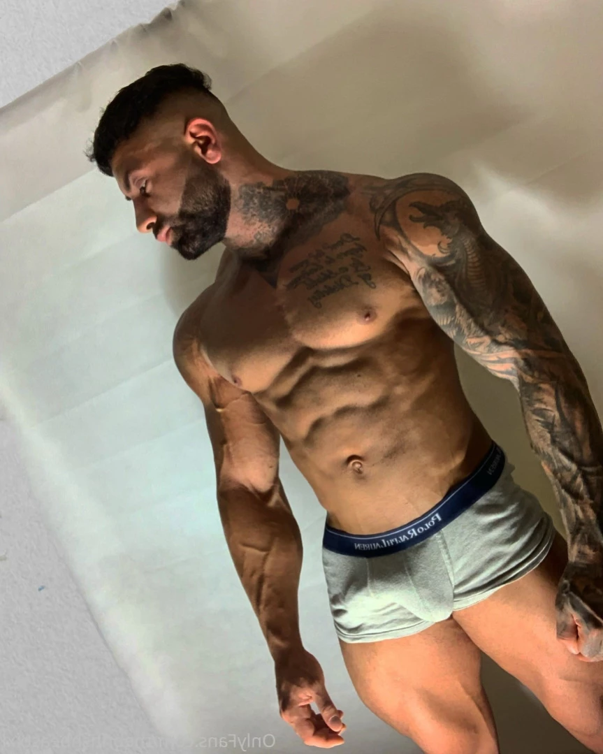 thebritishbeastxxl Onlyfans leaked photo 14846067 on Hotleaks.tv