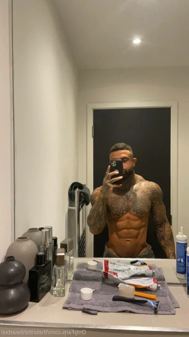 thebritishbeastxxl Onlyfans leaked photo 14891512 on Hotleaks.tv