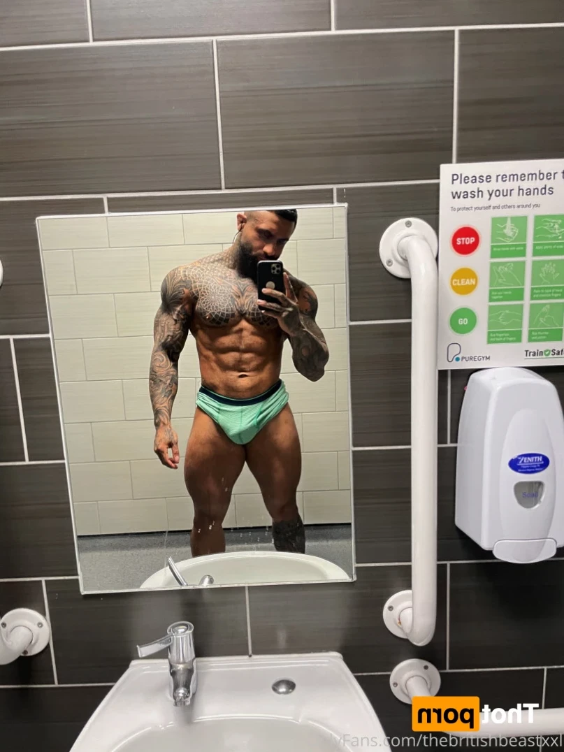 thebritishbeastxxl Onlyfans leaked photo 14894803 on Hotleaks.tv