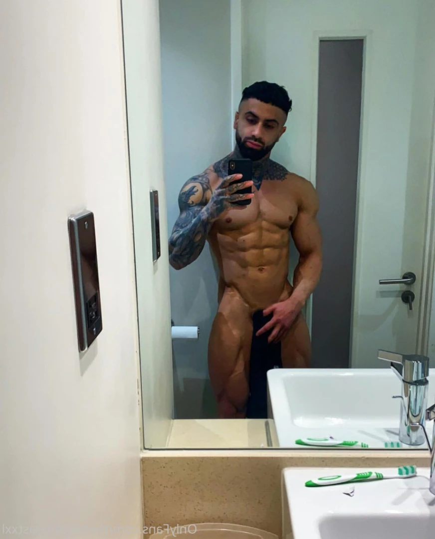 thebritishbeastxxl Onlyfans leaked photo 15451050 on Hotleaks.tv