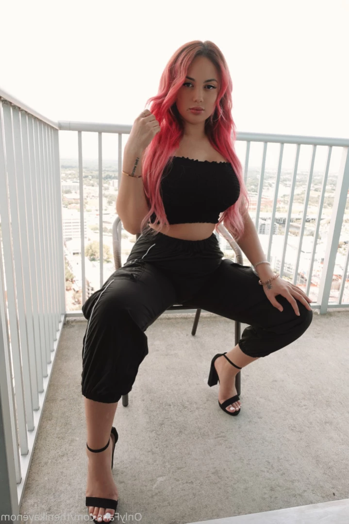 Nika Venom 🦋🌙 [ thenikavenom ] Onlyfans leaked photo 13619493 on Hotleaks.tv