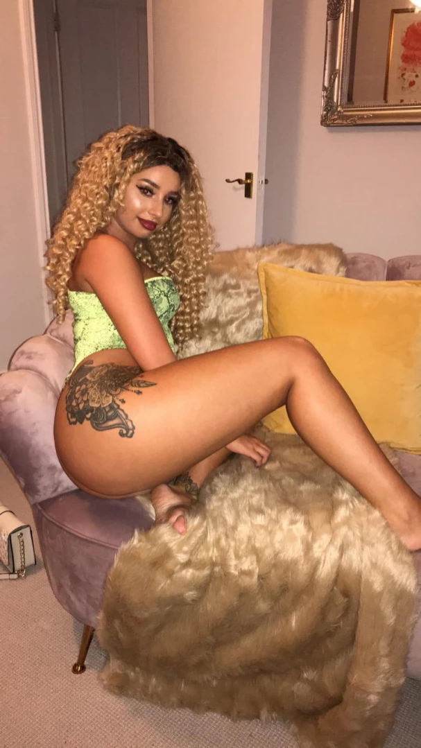 Miss La Rosa [ tiahlarosa ] Onlyfans leaked photo 15541751 on Hotleaks.tv
