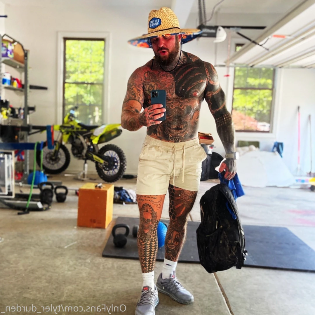 Durden [ tattoosaredumb ] Onlyfans leaked photo 14636735 on Hotleaks.tv