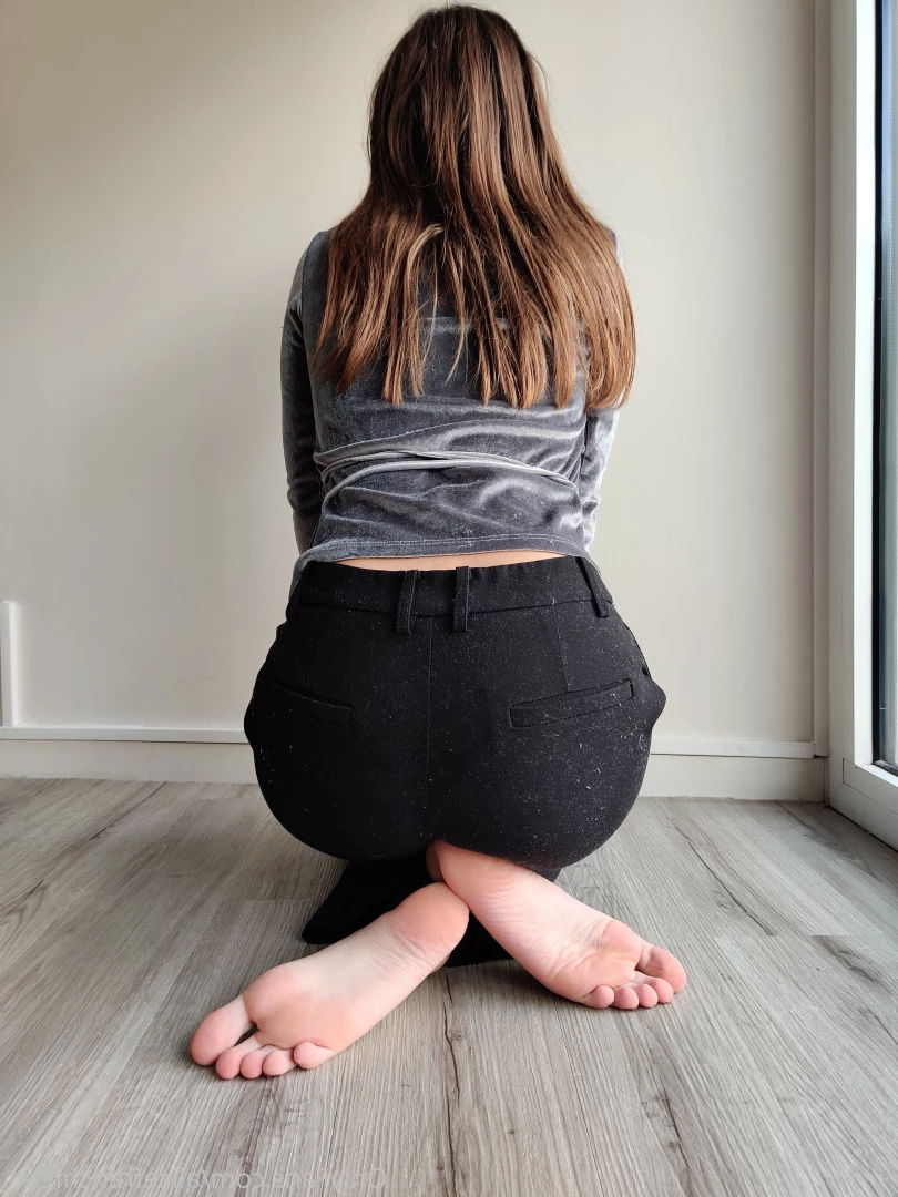 alicefrenchfeet [ alice.frenchfeet ] Onlyfans leaked photo 8824324 on Hotleaks.tv