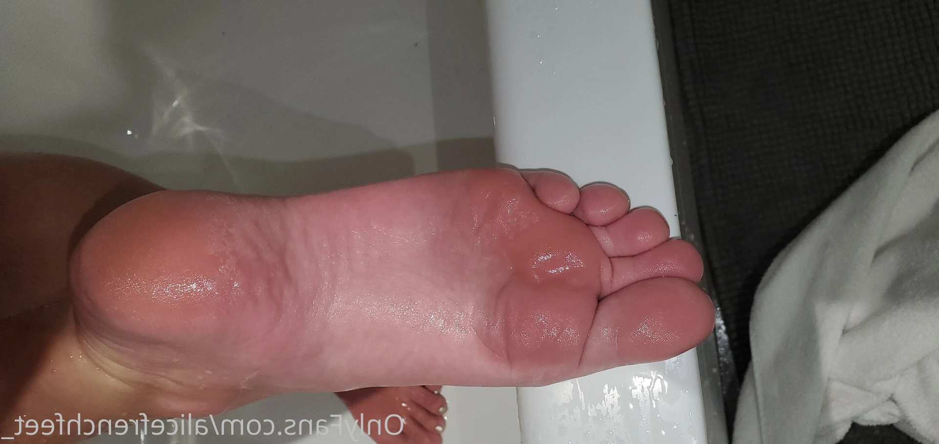 alicefrenchfeet [ alice.frenchfeet ] Onlyfans leaked photo 8824538 on Hotleaks.tv