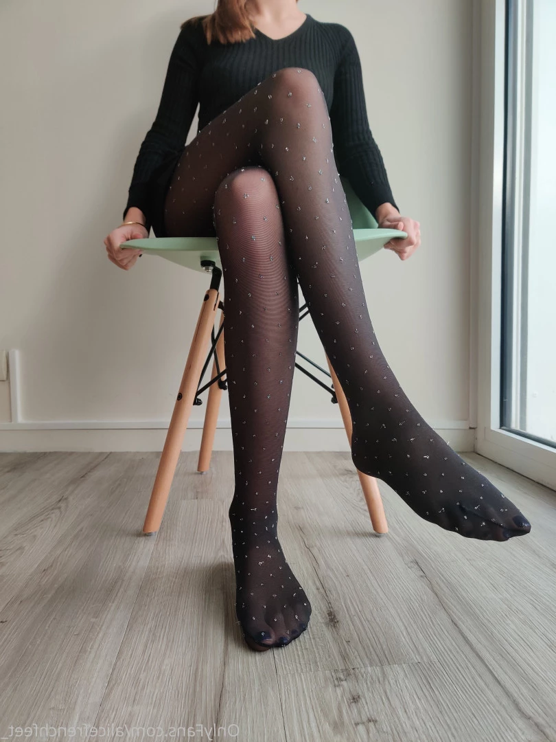alicefrenchfeet [ alice.frenchfeet ] Onlyfans leaked photo 8824931 on Hotleaks.tv