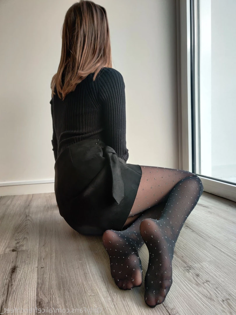 alicefrenchfeet [ alice.frenchfeet ] Onlyfans leaked photo 8825028 on Hotleaks.tv
