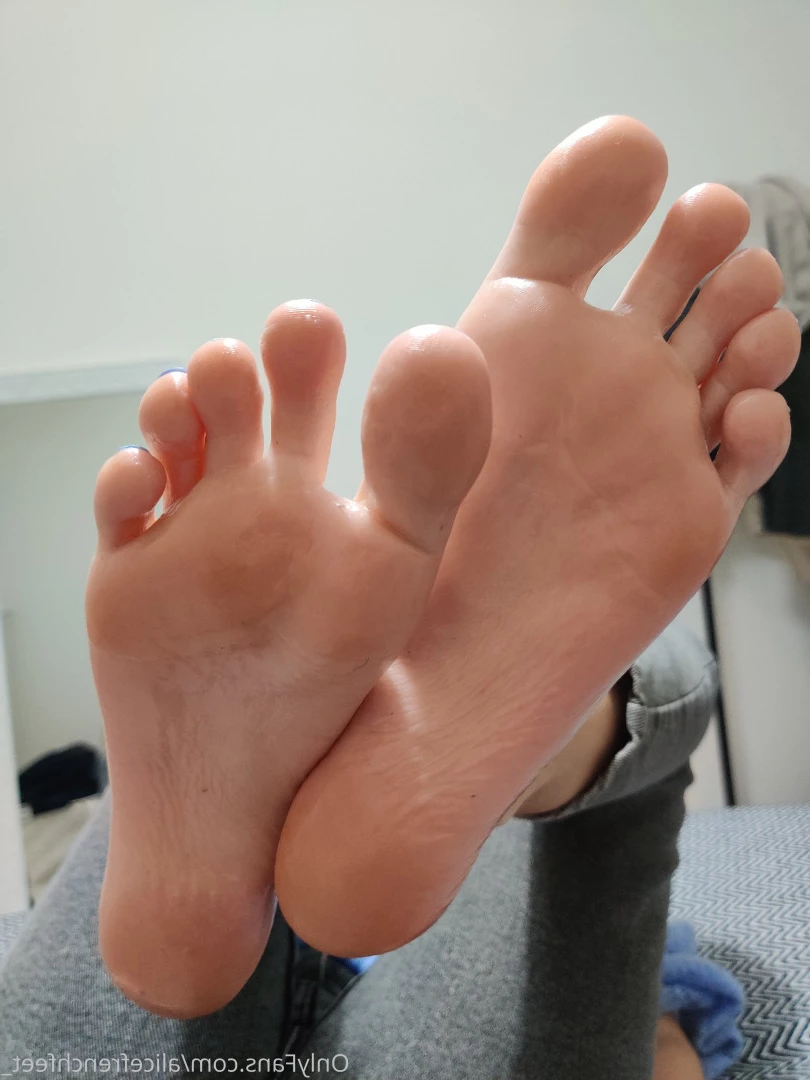 alicefrenchfeet [ alice.frenchfeet ] Onlyfans leaked photo 8825093 on Hotleaks.tv