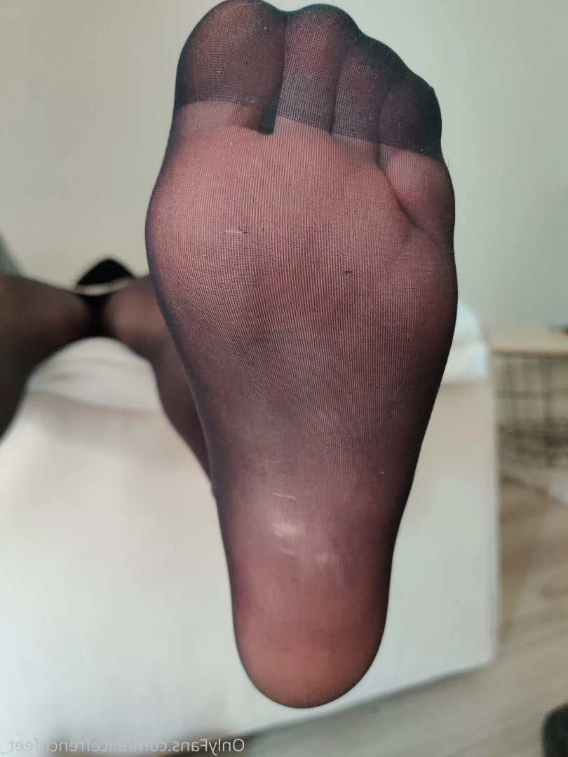 alicefrenchfeet [ alice.frenchfeet ] Onlyfans leaked photo 8825523 on Hotleaks.tv