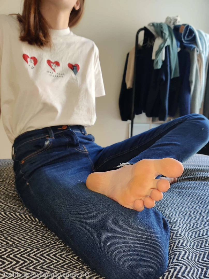 alicefrenchfeet [ alice.frenchfeet ] Onlyfans leaked photo 8825929 on Hotleaks.tv