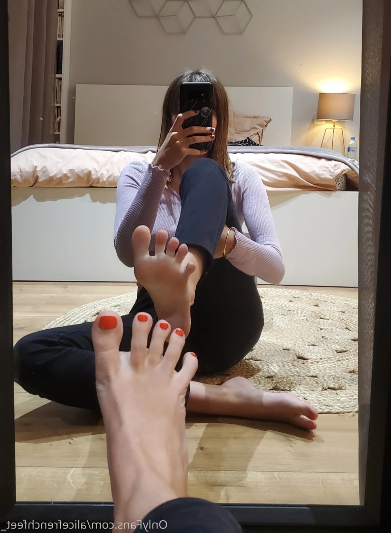 alicefrenchfeet [ alice.frenchfeet ] Onlyfans leaked photo 8826083 on Hotleaks.tv