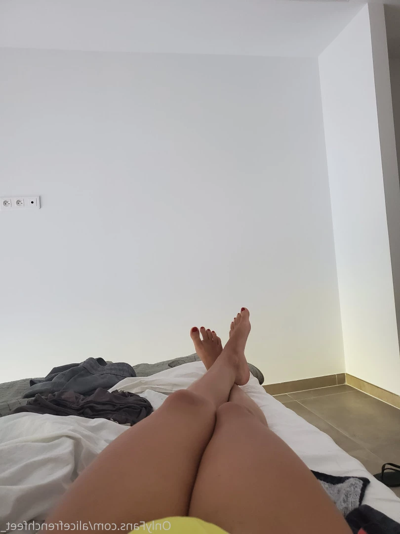 alicefrenchfeet [ alice.frenchfeet ] Onlyfans leaked photo 8826266 on Hotleaks.tv