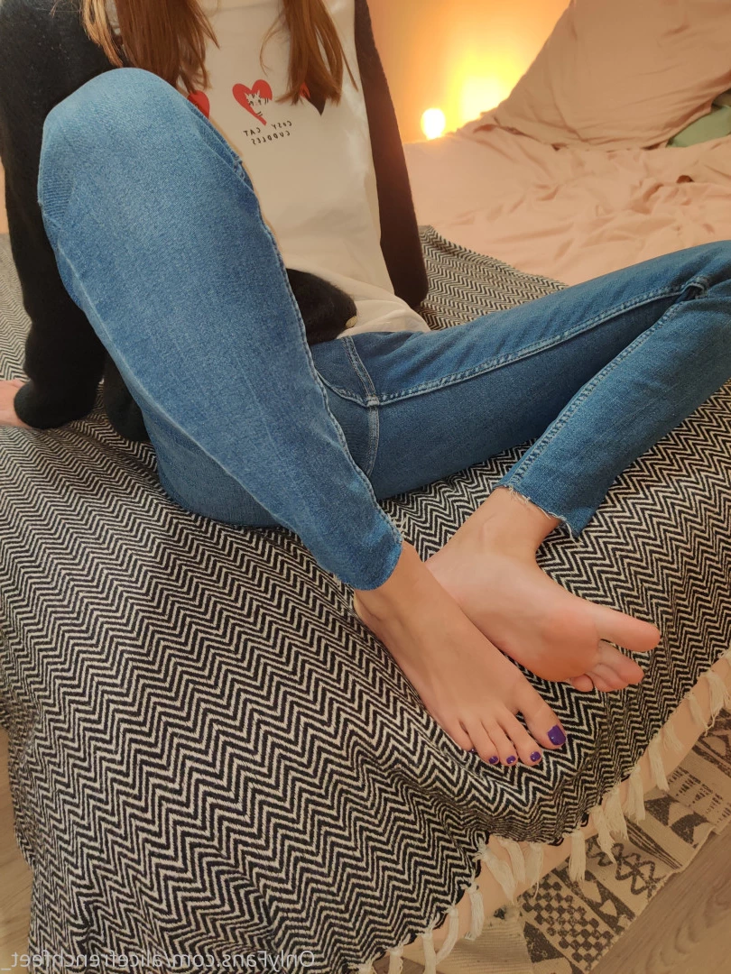 alicefrenchfeet [ alice.frenchfeet ] Onlyfans leaked photo 8826424 on Hotleaks.tv