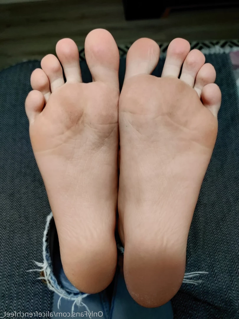 alicefrenchfeet [ alice.frenchfeet ] Onlyfans leaked photo 8826463 on Hotleaks.tv