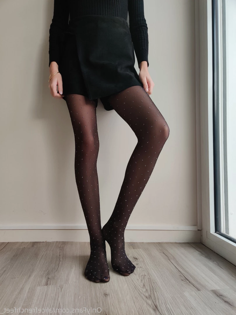 alicefrenchfeet [ alice.frenchfeet ] Onlyfans leaked photo 8827101 on Hotleaks.tv