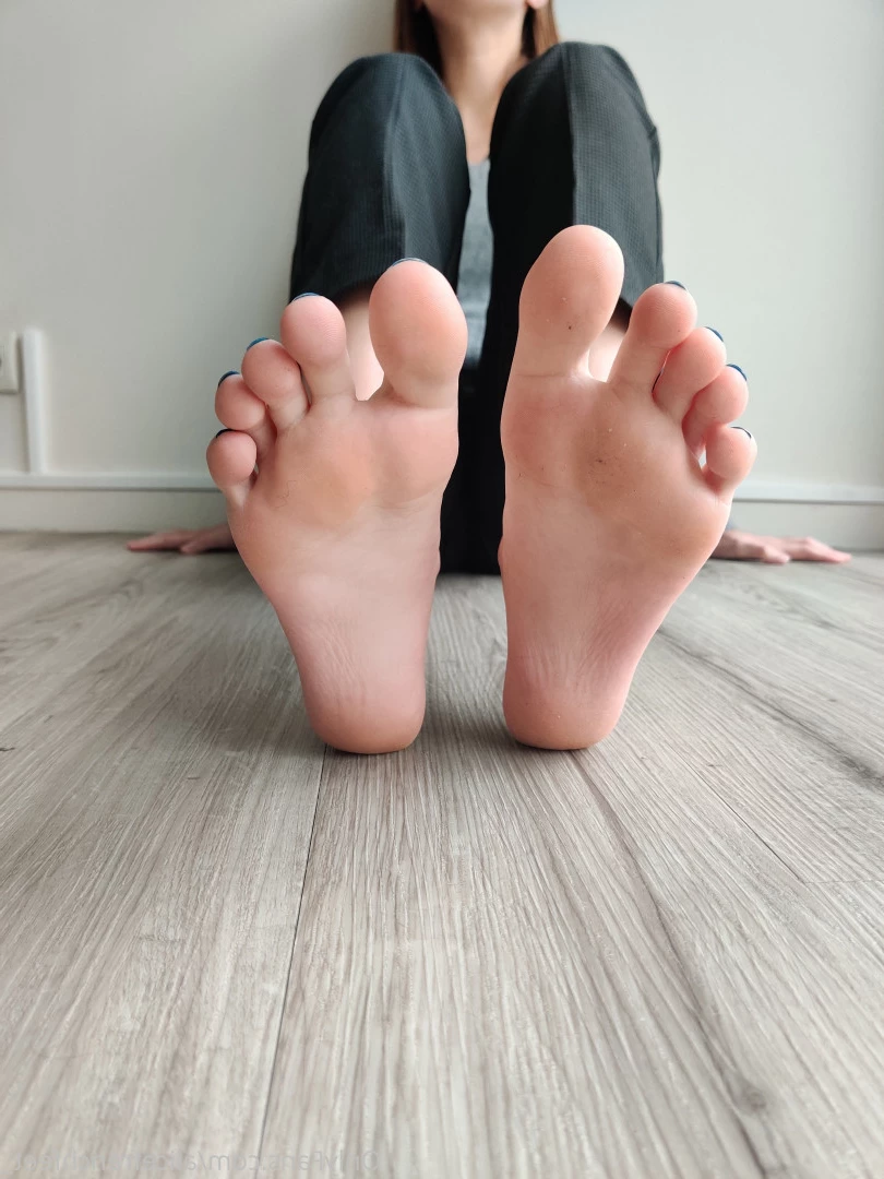 alicefrenchfeet [ alice.frenchfeet ] Onlyfans leaked photo 8827149 on Hotleaks.tv