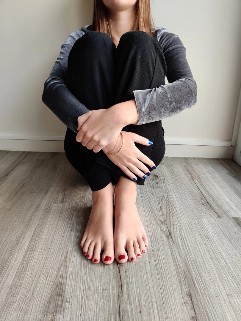 alicefrenchfeet [ alice.frenchfeet ] Onlyfans leaked photo 8827527 on Hotleaks.tv