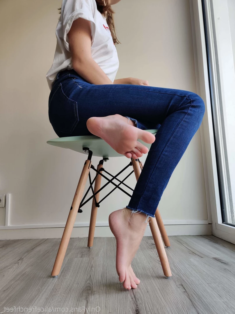 alicefrenchfeet [ alice.frenchfeet ] Onlyfans leaked photo 8827894 on Hotleaks.tv