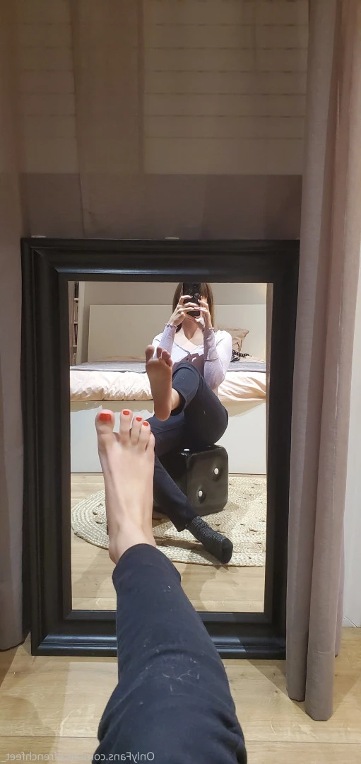 alicefrenchfeet [ alice.frenchfeet ] Onlyfans leaked photo 8828360 on Hotleaks.tv
