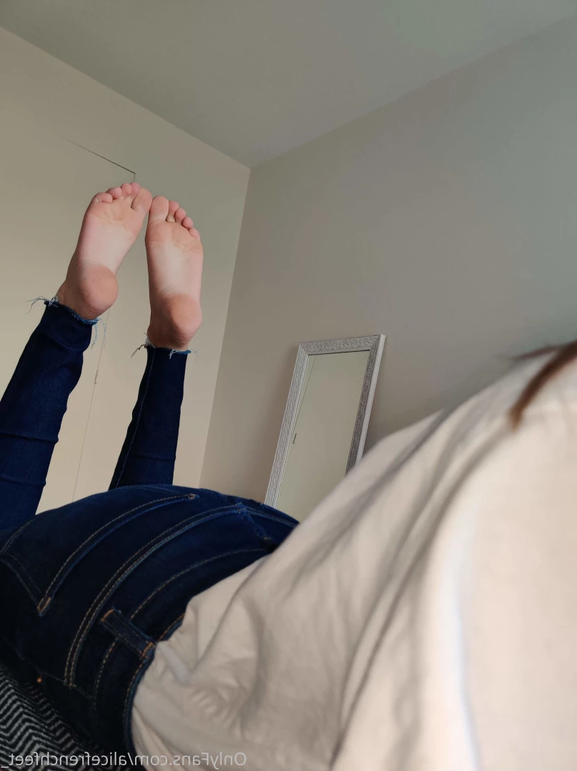 alicefrenchfeet [ alice.frenchfeet ] Onlyfans leaked photo 8828849 on Hotleaks.tv