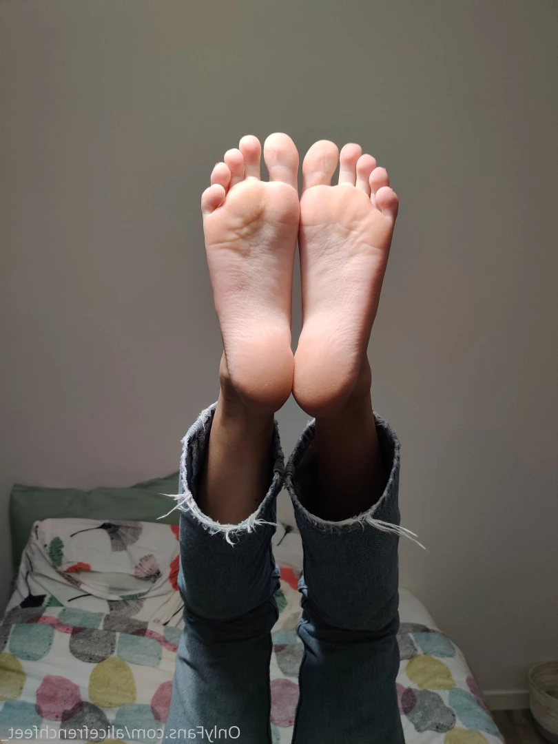 alicefrenchfeet [ alice.frenchfeet ] Onlyfans leaked photo 8828927 on Hotleaks.tv