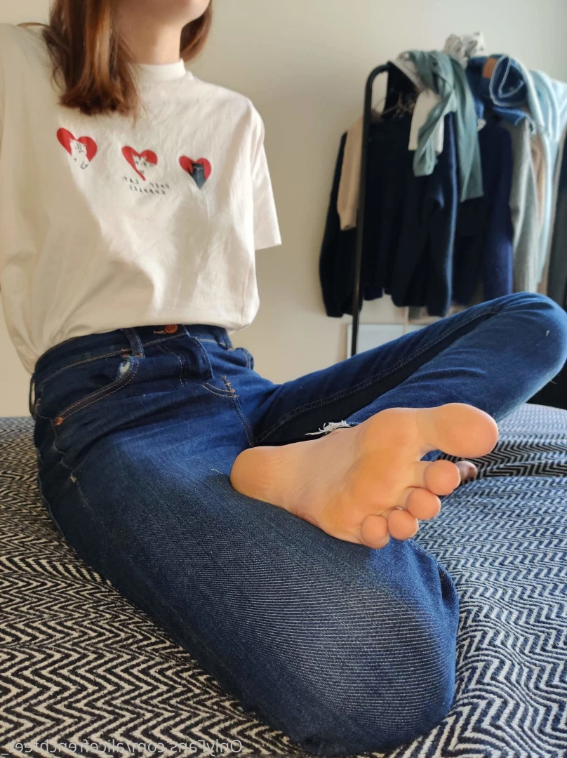 alicefrenchfeet [ alice.frenchfeet ] Onlyfans leaked photo 8829010 on Hotleaks.tv