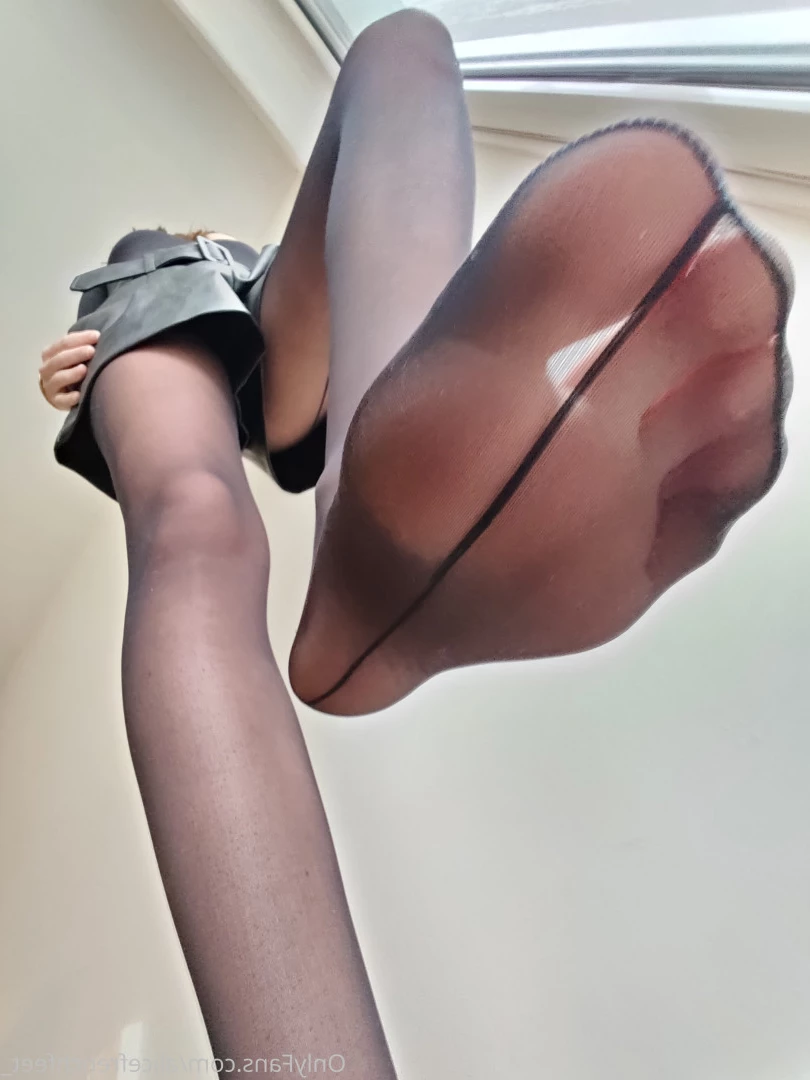 alicefrenchfeet [ alice.frenchfeet ] Onlyfans leaked photo 8829196 on Hotleaks.tv