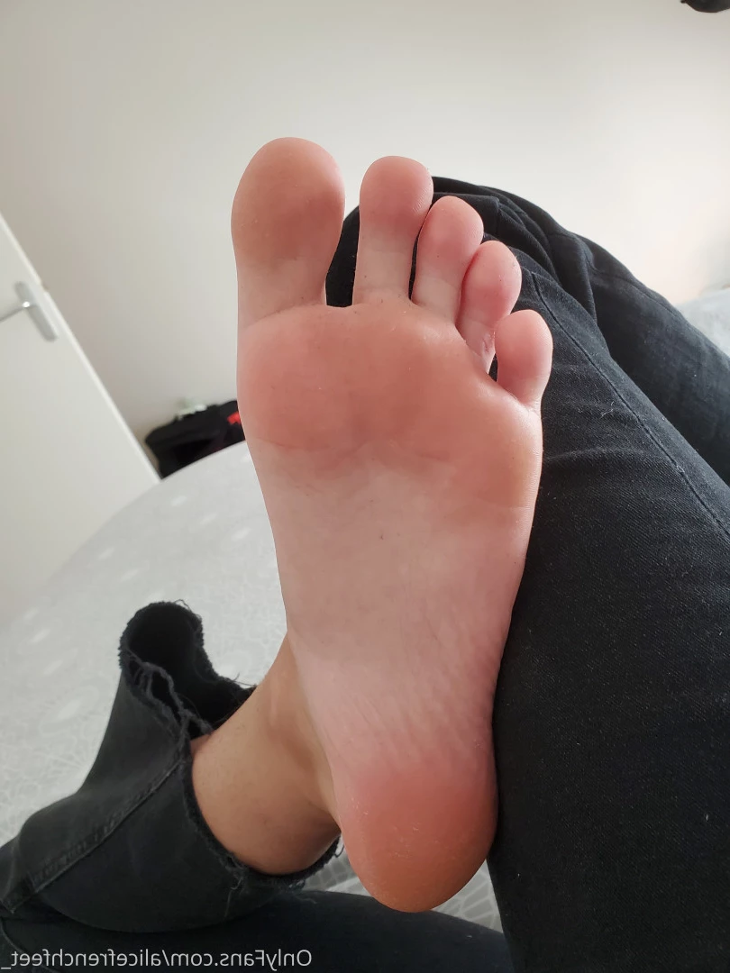alicefrenchfeet [ alice.frenchfeet ] Onlyfans leaked photo 8829266 on Hotleaks.tv