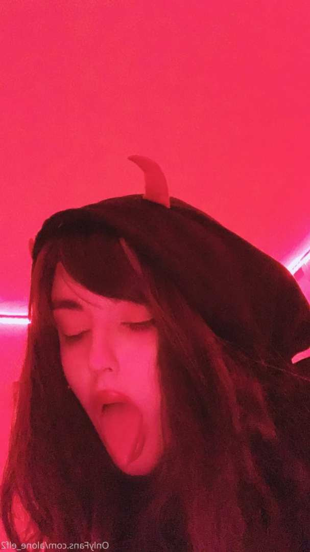 Allein [ allein.grrrl ] Onlyfans leaked photo 12119323 on Hotleaks.tv