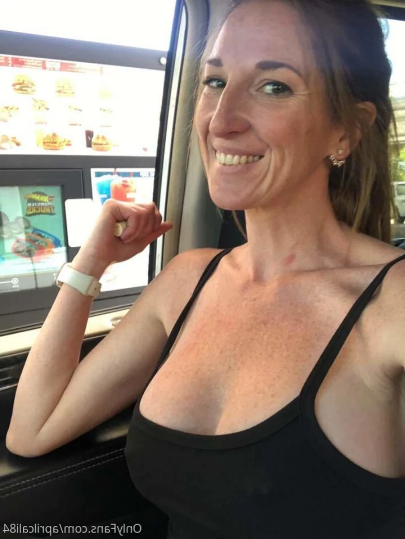 aprilcali84 Onlyfans leaked photo 14670826 on Hotleaks.tv