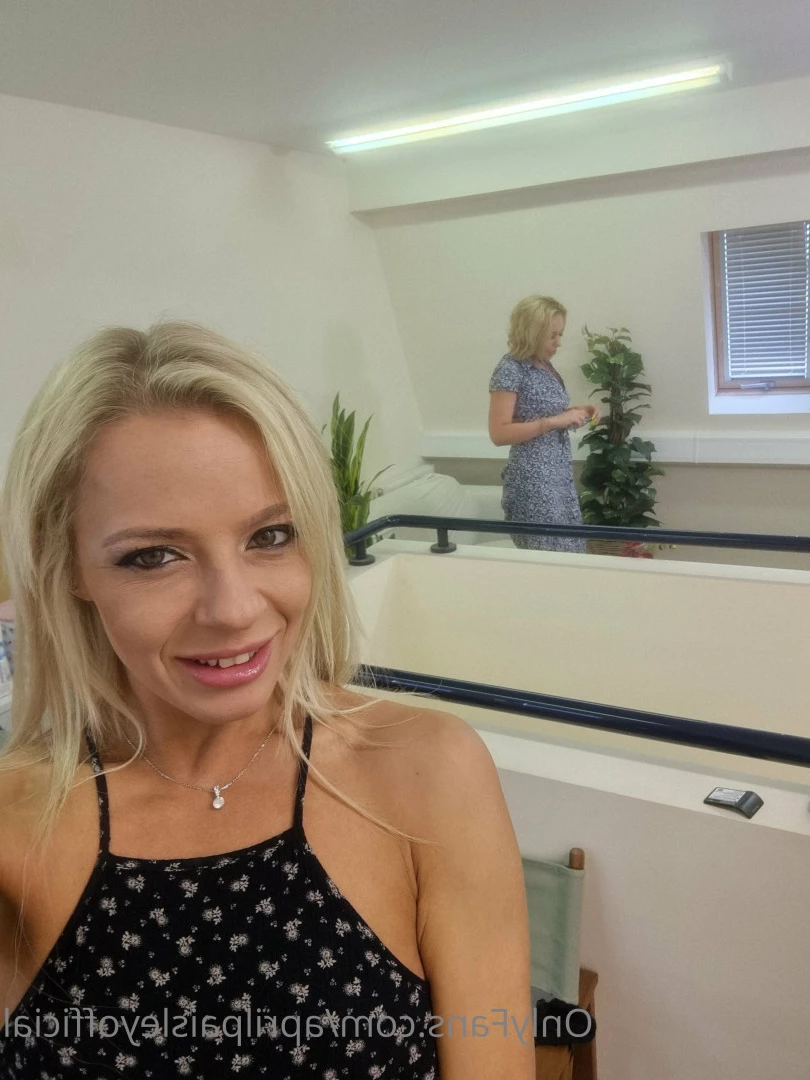 April Paisley OFFICIAL [ aprilpaisleyofficial ] Onlyfans leaked photo 8945009 on Hotleaks.tv