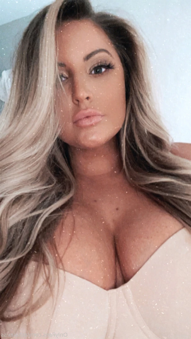 Ashley Alexiss [ ashalexiss ] Onlyfans leaked photo 14833498 on Hotleaks.tv