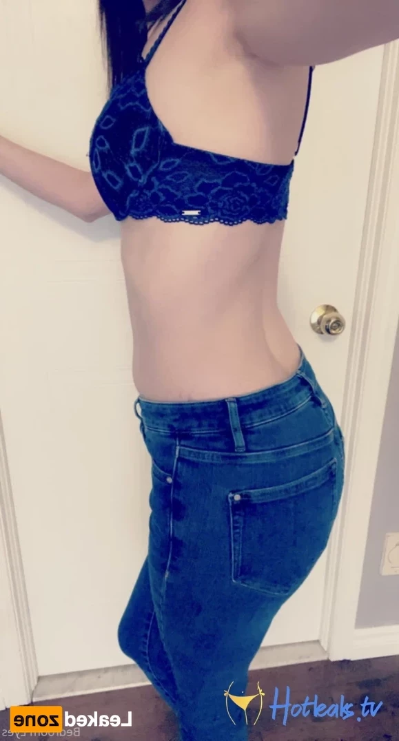 Bedroom Eyes [ bedroom_eyes ] Onlyfans leaked photo 15234445 on Hotleaks.tv