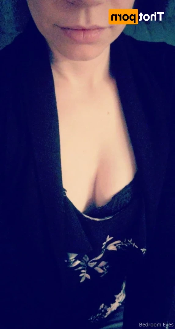 Bedroom Eyes [ bedroom_eyes ] Onlyfans leaked photo 15997271 on Hotleaks.tv