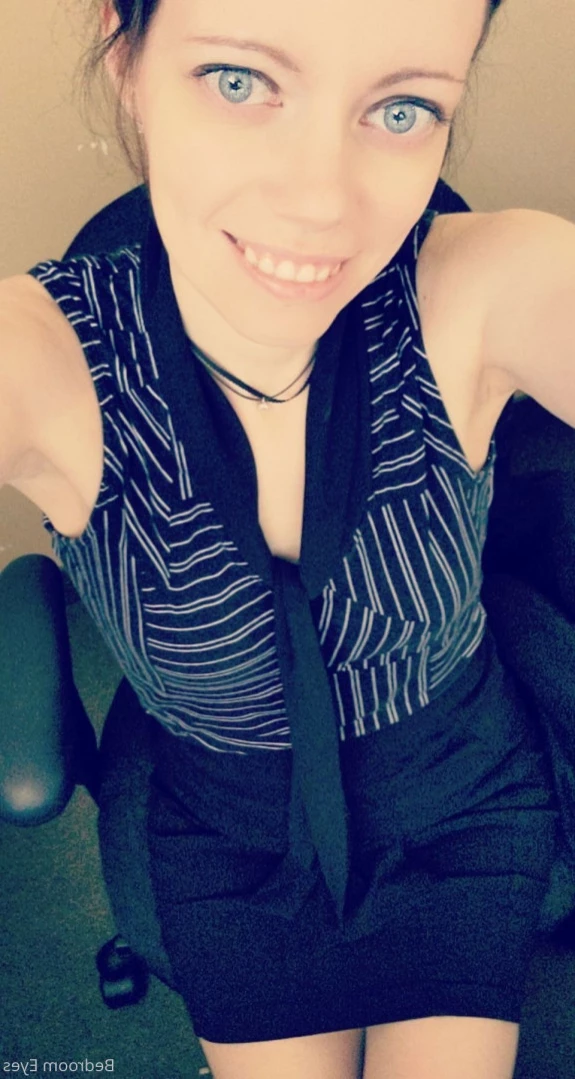 Bedroom Eyes [ bedroom_eyes ] Onlyfans leaked photo 16075671 on Hotleaks.tv