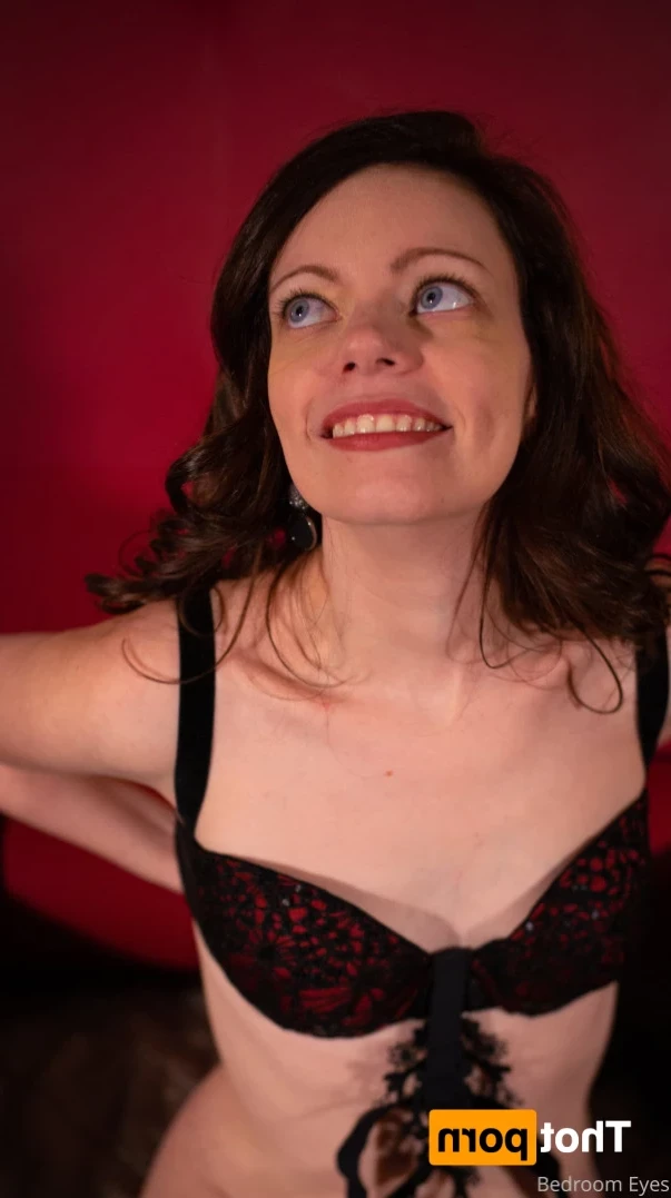 Bedroom Eyes [ bedroom_eyes ] Onlyfans leaked photo 16104504 on Hotleaks.tv