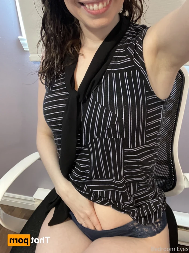 Bedroom Eyes [ bedroom_eyes ] Onlyfans leaked photo 16107942 on Hotleaks.tv