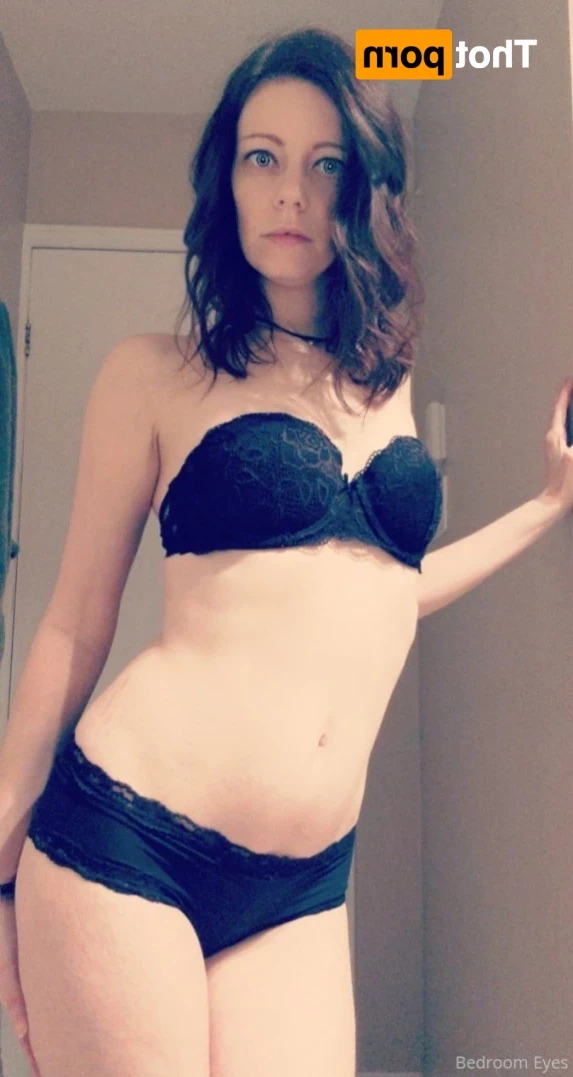 Bedroom Eyes [ bedroom_eyes ] Onlyfans leaked photo 16108174 on Hotleaks.tv