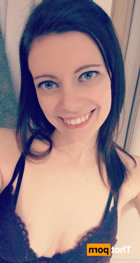 Bedroom Eyes [ bedroom_eyes ] Onlyfans leaked photo 16121966 on Hotleaks.tv