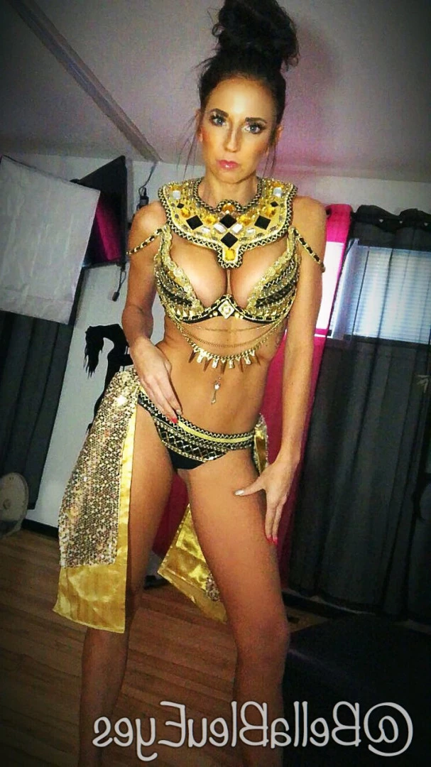 Bellla Bleu [ bellableueyes ] Onlyfans leaked photo 8866326 on Hotleaks.tv