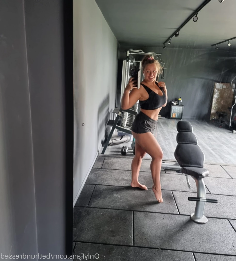 Beth Bennett [ bethundressed ] Onlyfans leaked photo 14025951 on Hotleaks.tv