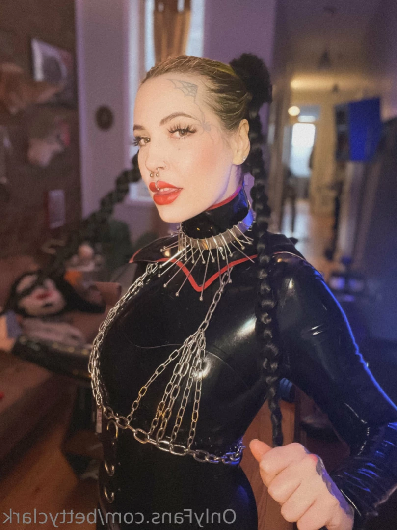 Backdoor Goth 🦇 [ bettyclark ] Onlyfans leaked photo 13095860 on Hotleaks.tv